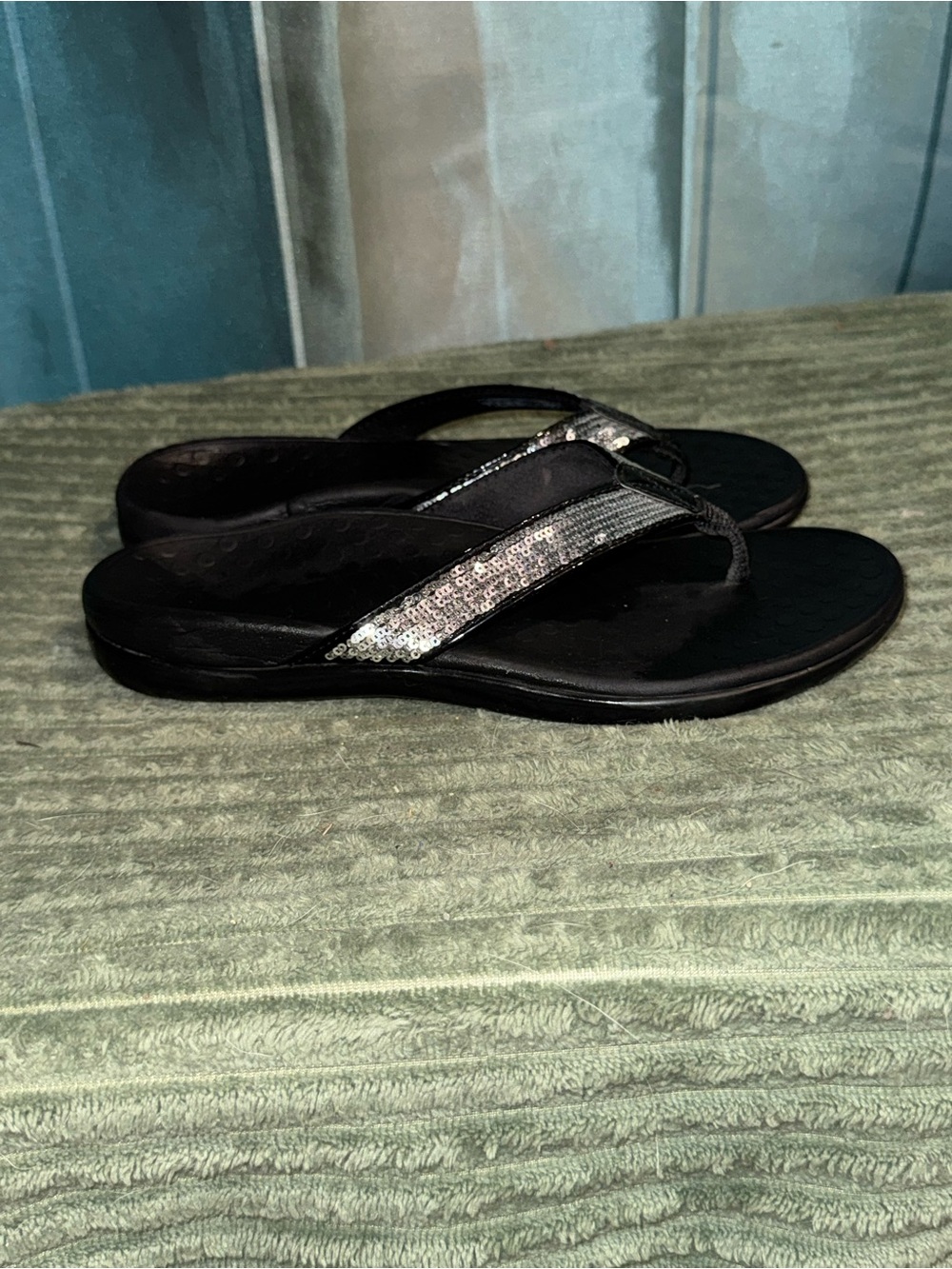 Vionic Black Flip Flop Sandals with Silver Sequin Strap